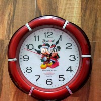 Đồng hồ treo tường màu đỏ ngang 25cm - Sang trọng và tiện lợi  