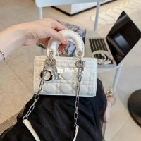 Túi Xách Dior Chỉ Còn 180k - Sale Nhanh!  