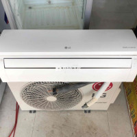 Thanh lý máy lạnh LG Inverter 1HP - Đời 2024  