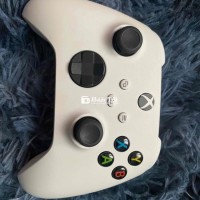 Tay chơi game Xbox ít dùng, còn mới, bán lại cho ai cần  