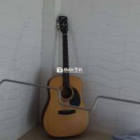 Đàn Guitar Cần Bán Gấp!