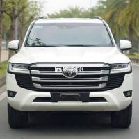 Toyota Land Cruiser 2022 - Trắng - 50.000km - Chính Hãng