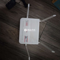 router wifi , 4 nhánh chỉa lên của viettel