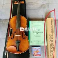 Violin mua ở học viện âm nhạc, đánh được 3 lần, còn nguyên vỏ tủ  