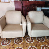 Bán 2 ghế sofa cao cấp như hình  