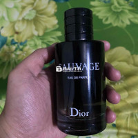 Cần pass lại nước hoa Dior Sauvage (Nam)