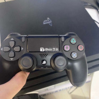 Bán PS4 Pro bản 1TB đã hack, ít sử dụng  