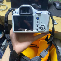 Cần Bán Bộ Máy Ảnh Pentax Như Hình Hoặc Trade iPad  