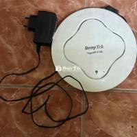 Nhà thừa cục phát Wifi cần bán Gigabit Access Point PoE chuyên dụng tích hợp RADIUS server của DrayTek  