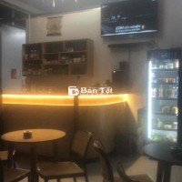Tuyển Nhân Viên Phục Vụ Bán Cà Phê & Phụ Trách Trạm Sạc Điện VinFast  