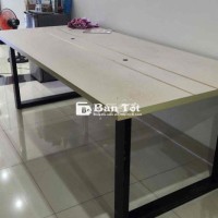 Bàn Văn Phòng Cao Cấp - Tặng Ngay 6 Ghế Đi Kèm  