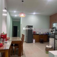 Cần bán nhà riêng, đầy đủ nội thất, có chỗ để xe rộng rãi