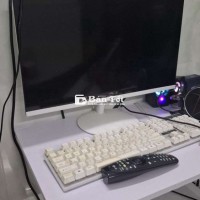 Máy tính để bàn Intel Core i3, RAM 16GB  