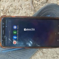 Cần bán hoặc giao lưu điện thoại Samsung A8 2018 và Redmi 12
