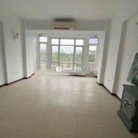 Cho thuê nhà mặt phố Quan Hoa, Cầu Giấy: 50m2 x 5 tầng, MT 5m, tiện kinh doanh.
