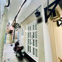 Nhà hẻm 1 Cô Giang, Q1: 2PN, full nội thất, ở ngay!
