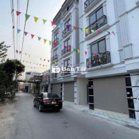 Nhà 4 tầng 30m2, 2 mặt ngõ, ô tô đỗ cửa, full nội thất Yên Nghĩa - 3.8 tỷ
