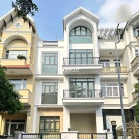 Cho thuê nhà nguyên căn hẻm xe tải, 280m², Q.10