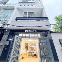 Cần bán nhà đẹp Nguyễn Trọng Tuyển, Quận 1, Quận 3 - 45m2, 5 tầng, nội thất đầy đủ