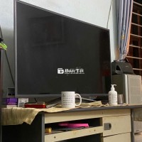TV 43 inch âm thanh hay, chuyển kênh mượt - Để lâu không dùng nên bị như hình  