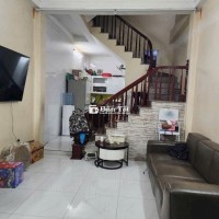 Cần bán nhà 3 tầng 40m² vị trí vàng tại TĐC Long Biên - 8 tỷ