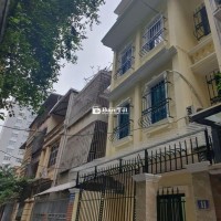 Cho thuê nhà 70m² x 4 tầng, mặt tiền 6m - Trần Quốc Hoàn, Cầu Giấy