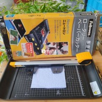Máy cắt giấy FELLOWES

Cắt được 10 tờ A4  một lần