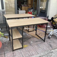 Bàn 2kệ kich thước 1m-1m2