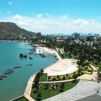Cho thuê nhà nguyên căn 1 trệt, 2 lầu, hẻm ô tô, đường Phạm Hồng Thái