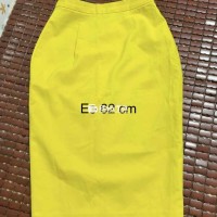 chân váy bút chì của nhà may HÙNG size s eo 62 cm