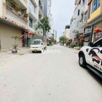 CHỦ MÓT BÁN GIẢM GIÁ 1,5 TỶ - NHÀ PHÂN LÔ VỈA HÈ KINH DOANH - GIÁ CÒN 11,8 TỶ