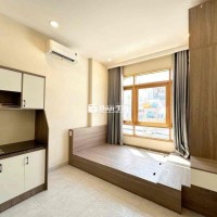 CHDV CỬA SỔ THIẾT KẾ XINH GẦN NGÃ SÁU CỘNG HÒA GIÁP Q1, Q3