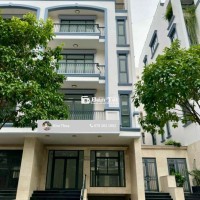 Cho Thuê Tòa Nhà Văn Phòng Vạn Phúc - 65 Triệu/Tháng