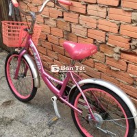 Không dùng nữa mình đầu cho bé như hình