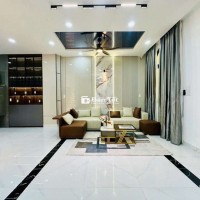 🏡 Nhà Đẹp Quận 10, Đường CMT8 - Gần Giáo Xứ Hòa Hưng
