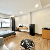 Căn hộ dịch vụ cửa sổ lớn đón gió trời Nguyễn Văn Thương Bình Thạnh