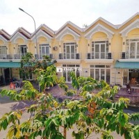 Nhà phố 3 phòng ngủ, sổ hồng sẵn, đã hoàn công!