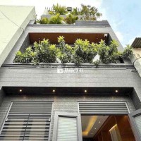 Cần bán nhà Quận Tân Bình - Vị trí đắc địa, giá tốt