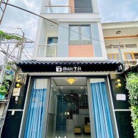 GIẢM SÂU 300 TRIỆU NHÀ CAO THẮNG, QUẬN 3