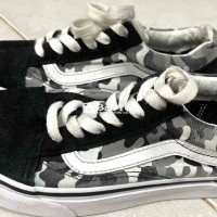 Giày Vans bé trai size 34 độ mới 80% mua ở Mỹ