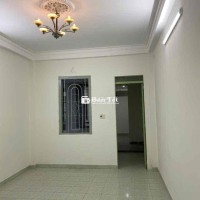 Cho thuê  nha nguyen can nguyen van  q1thu mặt tiền 4 Tầng, Ngang 5mda