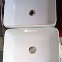 Lavabo đặt bàn đá hình chữ nhật + 4 kệ siêu thi