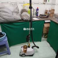 Cây ủi đứng mua dùng có vài lần