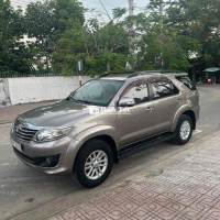 Toyota Fortuner 2013 Xe Cực Mới, Rin 100% - Cần Bán Gấp  