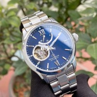 Cần tiền nên bán đồng hồ như hình!