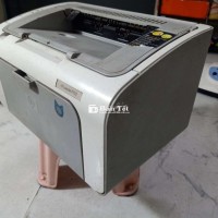 Máy in HP 1102 bán thợ test nguồn, cổng