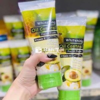Sữa rửa mặt bơ Thái dưỡng ẩm, trắng da