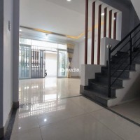 Nhà RỘNG, CĂN GÓC THOÁNG MÁT, xe 16 chỗ tới nhà - Thích Quảng Đức