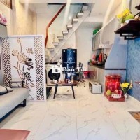 Bán nhà Nguyễn Khoái Quận 4 - 4 Tầng - chỉ 2 tỷ nhỉnh - hẻm 4m