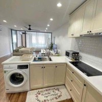 CĂN HỘ TÁCH BẾP FULL NỘI THẤT CÓ BAN CÔNG - YERSIN, QUẬN 1